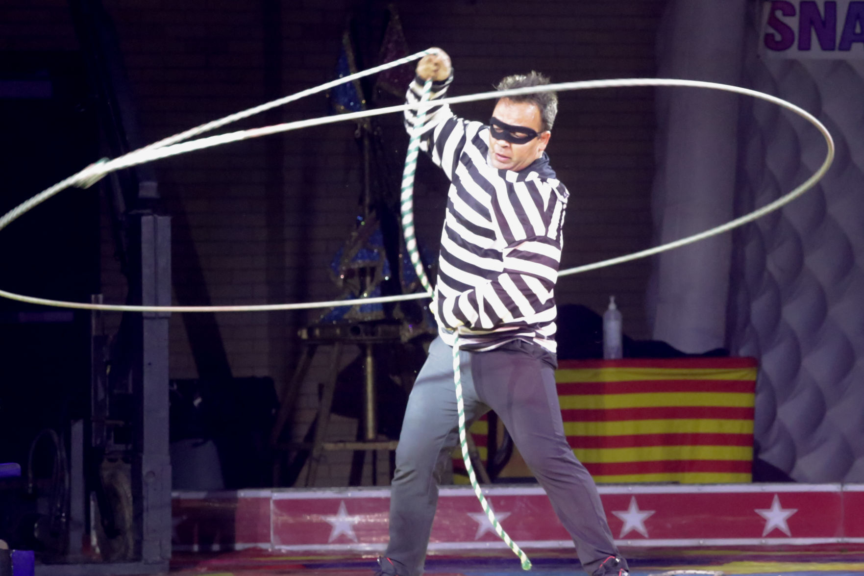 112821-nws-circus 7.jpg